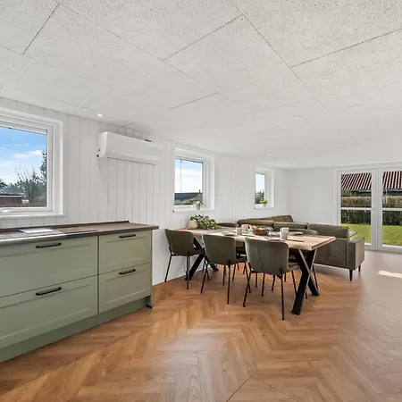 Modern With 3 Bedrooms, Completely Renovated In 2025 And Located Close To Rinkobing Fjord, *
