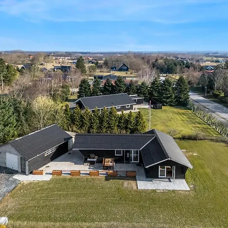 Modern With 3 Bedrooms, Completely Renovated In 2025 And Located Close To Rinkobing Fjord, Skjern
