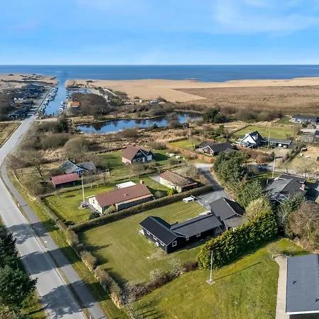 Modern With 3 Bedrooms, Completely Renovated In 2025 And Located Close To Rinkobing Fjord * Skjern