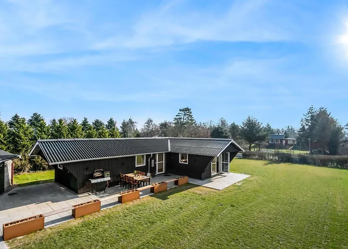 Hébergement de vacances Modern With 3 Bedrooms, Completely Renovated In 2025 And Located Close To Rinkobing Fjord Skjern